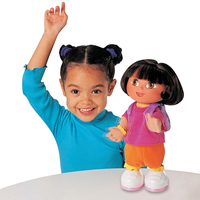 MUÑECA DORA CANTA Y BAILA (HABLA EN CASTELLANO Y EN INGLES)