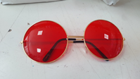 GAFAS  HIPPIE CRISTAL ROJO 