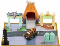 Disney/Pixar Cars Die Cast Metal Mini Racers Radiador Springs Mini Playset