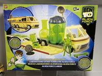 BEN 10 ALIEN FORCE NUEVO LABORATORIO C/FIGURA DE BEN 1 MONOPATIN Y 2 ROCAS ALIENIGENAS